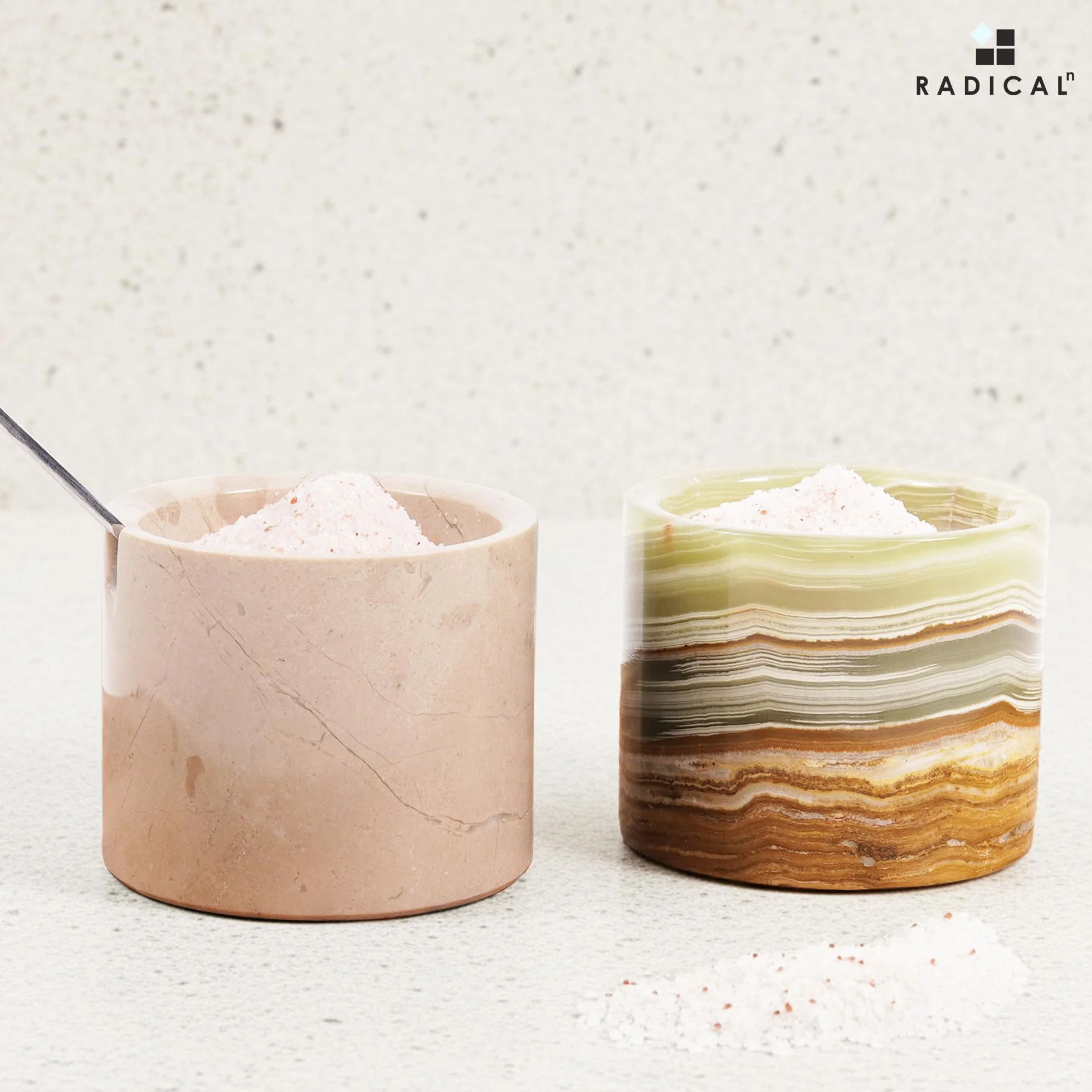Lot de 2 pots à sel en marbre avec couvercle et plateau 7,6 cm, salière et sucrier de table pour cuisine