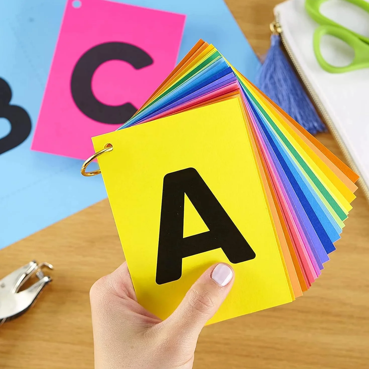 Papier Cartonné A4 Coloré 180g/m² 210 x 297 mm 100 Feuilles Cartonnées