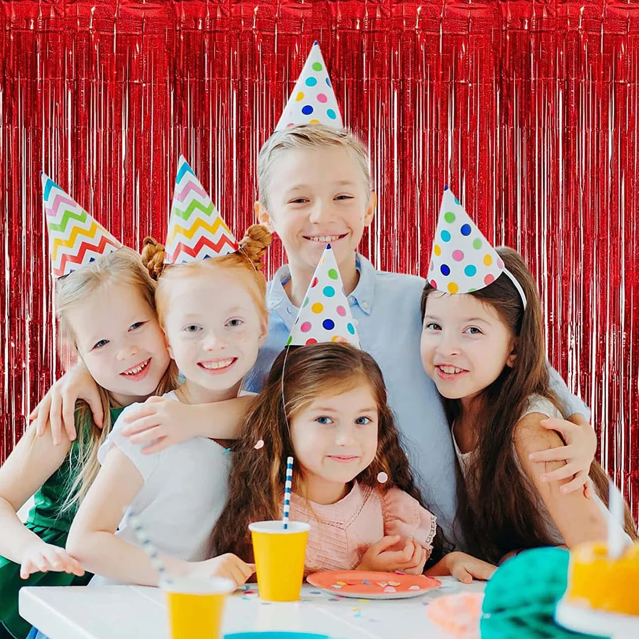 Rideau Métallique Frange Rouge 1m x 2m CC Wonderland Zone Décoration Anniversaire Noël Party