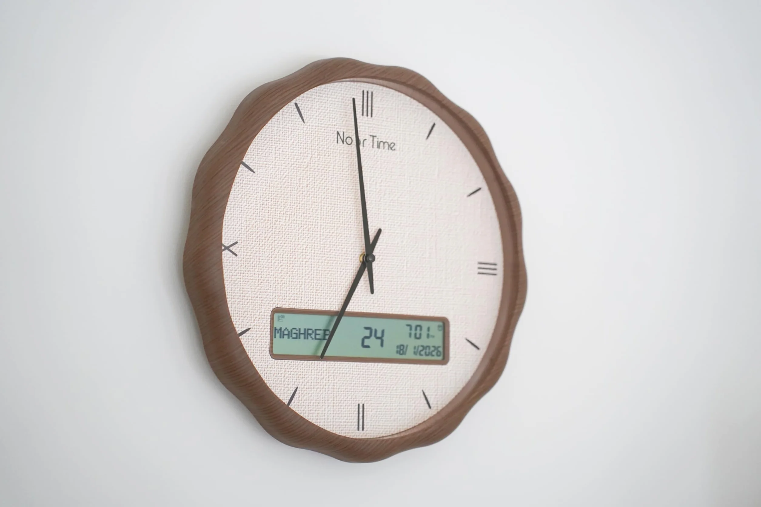 Horloge Adhan avec Appel à la Prière Automatique, Synchronisation Mawaqit, Affichage Numérique LCD, Design Bois, Sons Authentiques Makkah Médine