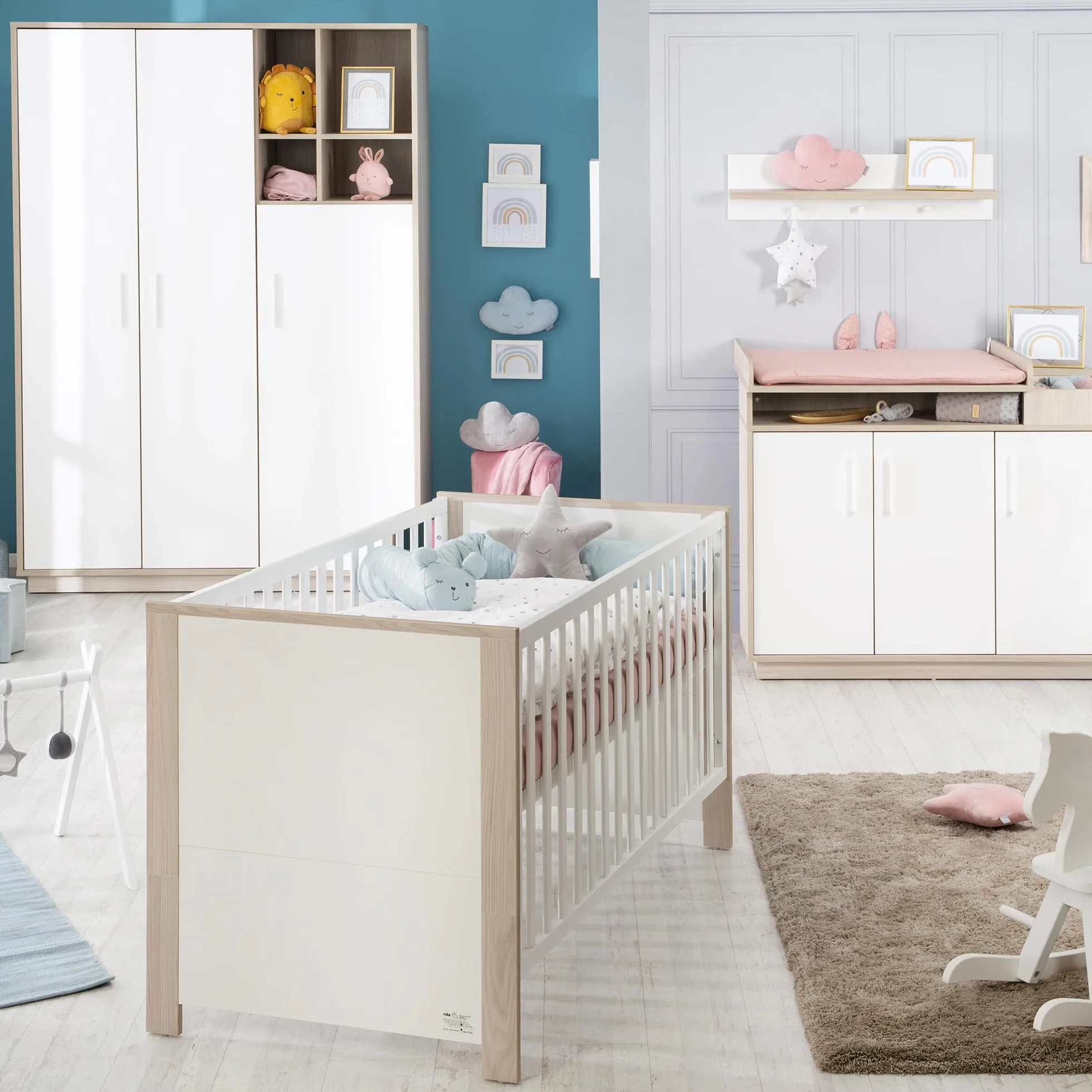 Chambre Bébé Complète Olaf Lit Évolutif 70 x 140 cm Commode à Langer Armoire 3 Portes Blanc Décor Bois