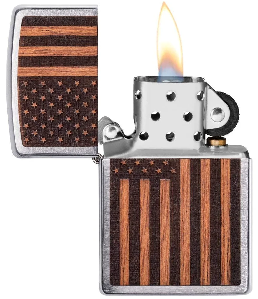 Zippo Briquet tempête – Drapeau américain Woodchuck, Chrome brossé, emblème en Acajou – Rechargeable – Réutilisable – Design Coupe-Vent – Boîte Cadeau – Fabriqué aux États-Unis
