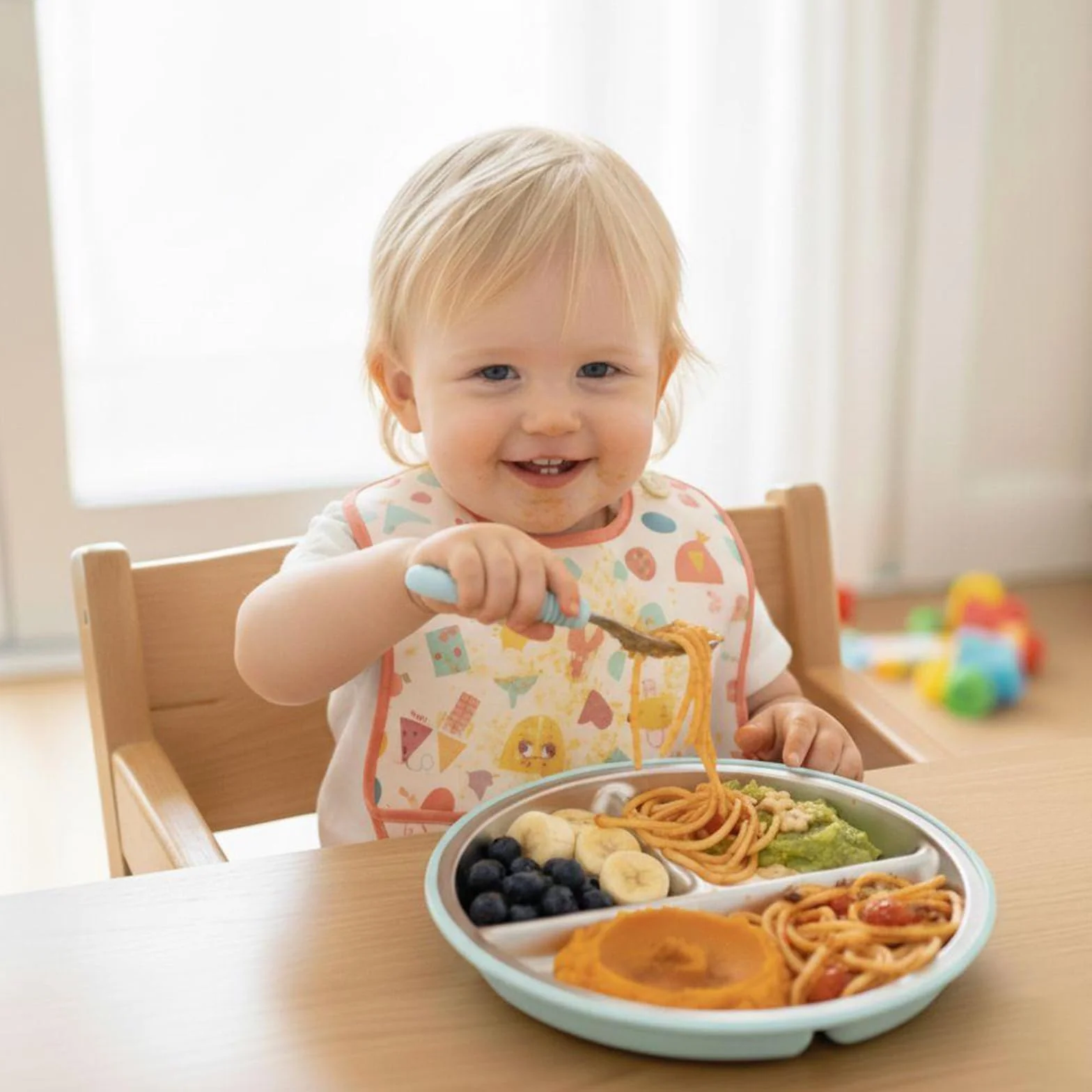 PandaEar Lot De 2 Assiettes Bébé En Acier Inoxydable Avec Ventouse Et 2 Cuillères, Set D’Alimentation Pour Bébé Et Tout-Petit, Assiettes Compartimentées Pour La DME, Sans BPA (Bleu/Vert)