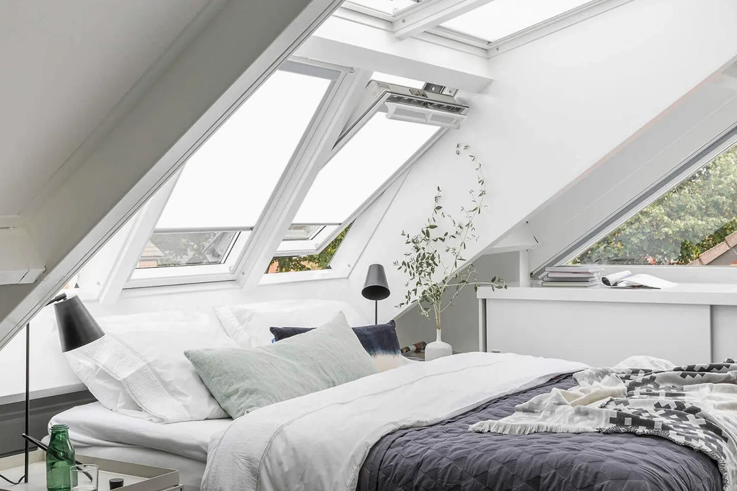 Store occultant pour fenêtres de toit Velux, code CK06, blanc