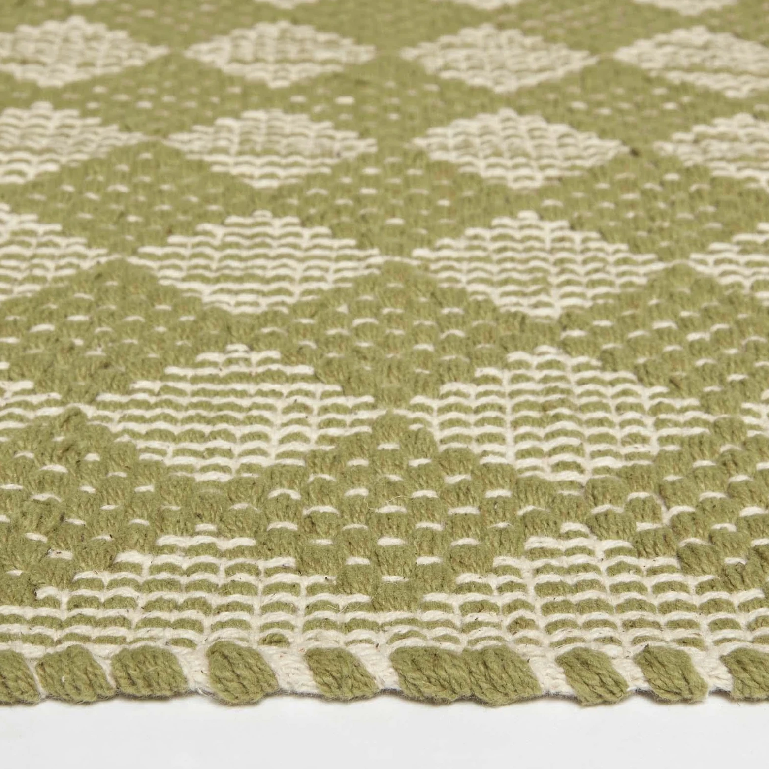 HOMESCAPES Tapis Vert en Coton Lima, Tapis rectangulaire 120x170 cm, Tapis géométrique à Franges