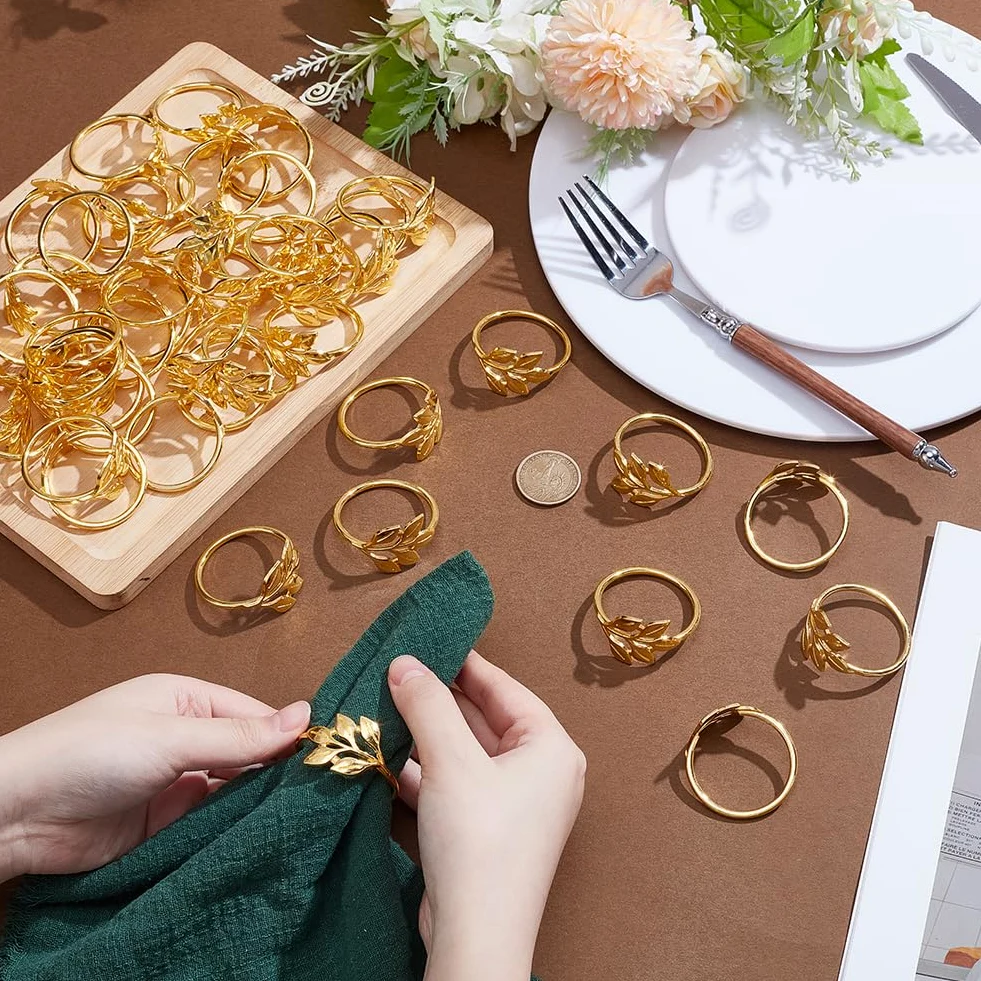 UNICRAFTALE 100pcs Anneaux de Serviette en Feuille Dorée en Alliage en Gros Porte Serviette Métallique Décor de Serviette pour Dîners Banquets Thanksgiving Noël Fêtes Mariage