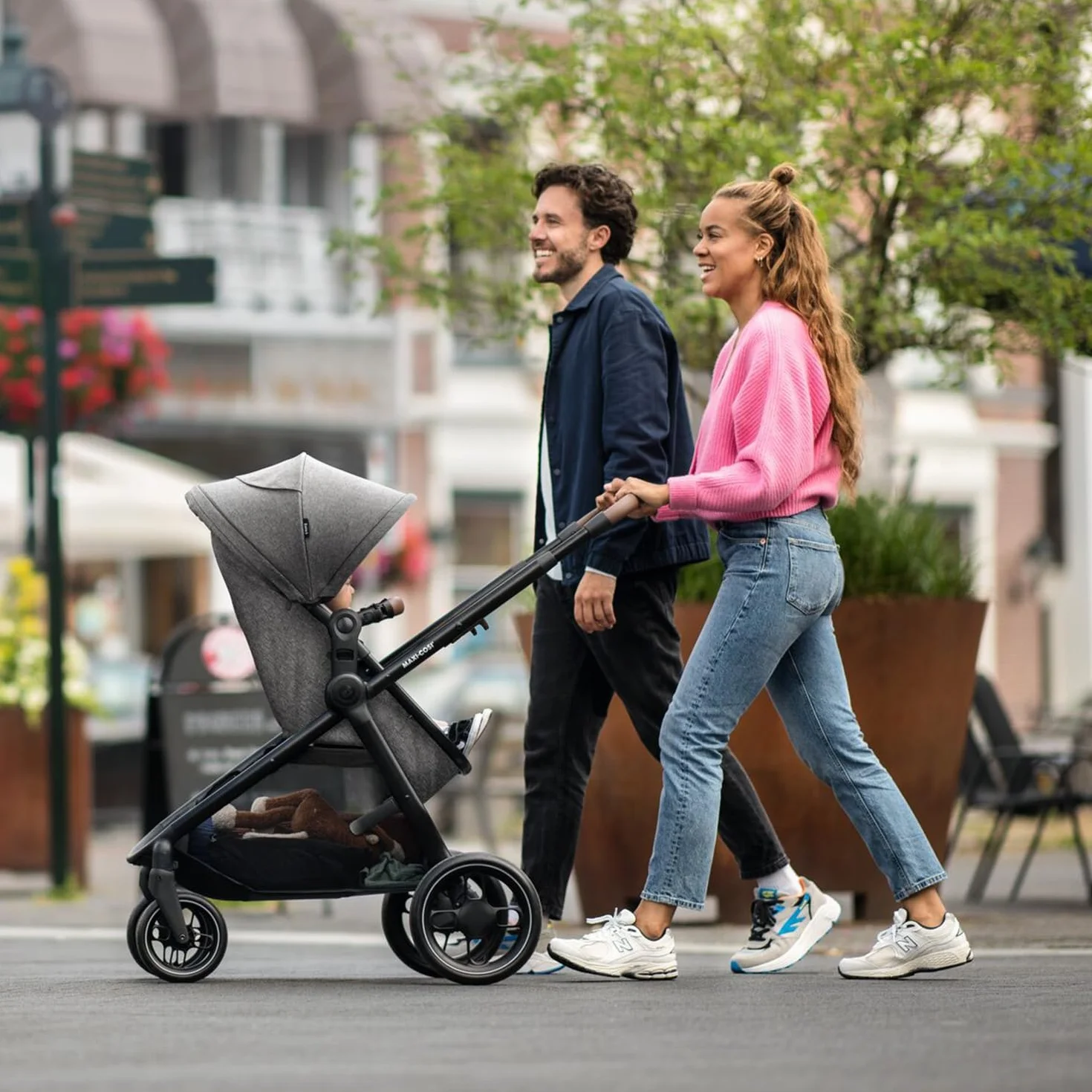 Maxi-Cosi Zelia S Trio Poussette 3 en 1, 0-4 Ans, 22 kg, Pliable, Compacte, avec CabrioFix S i-Size, Gris