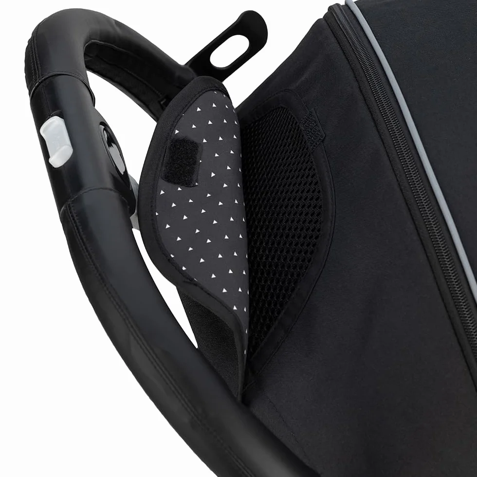 MoMi ESTELLE Poussette compacte légère pliable 6 mois 15 kg dossier inclinable repose-pieds réglable roues amorties grand panier harnais 5 points