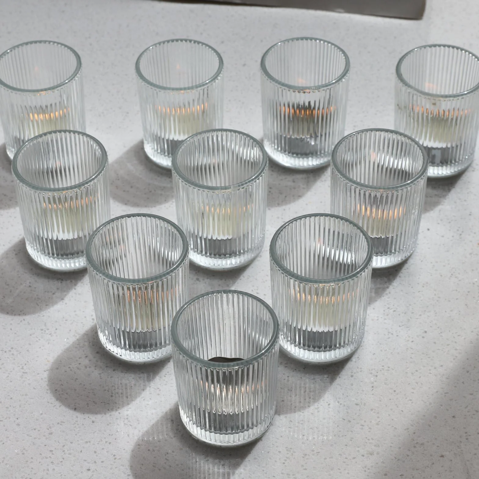Lot de 12 Bougeoirs en Verre Côtelés Transparents pour Mariage, Fête et Décoration de Noël (5,5 cm × 6,5 cm)