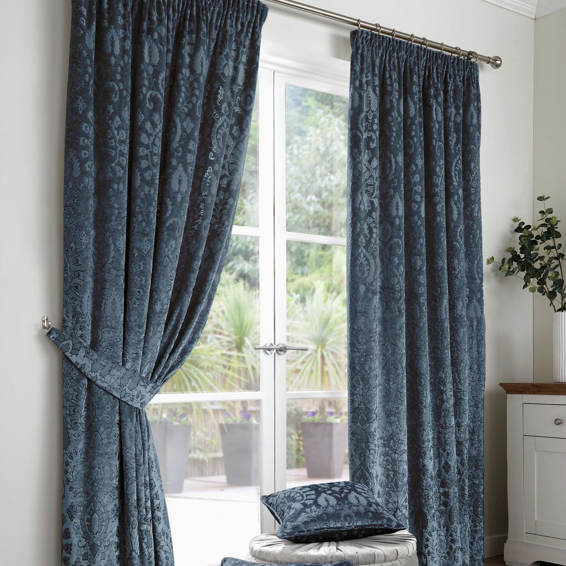 Curtina - Rideaux damassés en Velours Bleu Marine - 168 x 229 cm - 2 embrasses incluses - 2 Panneaux - Tissé en Bleu Marine - Rideaux de Luxe