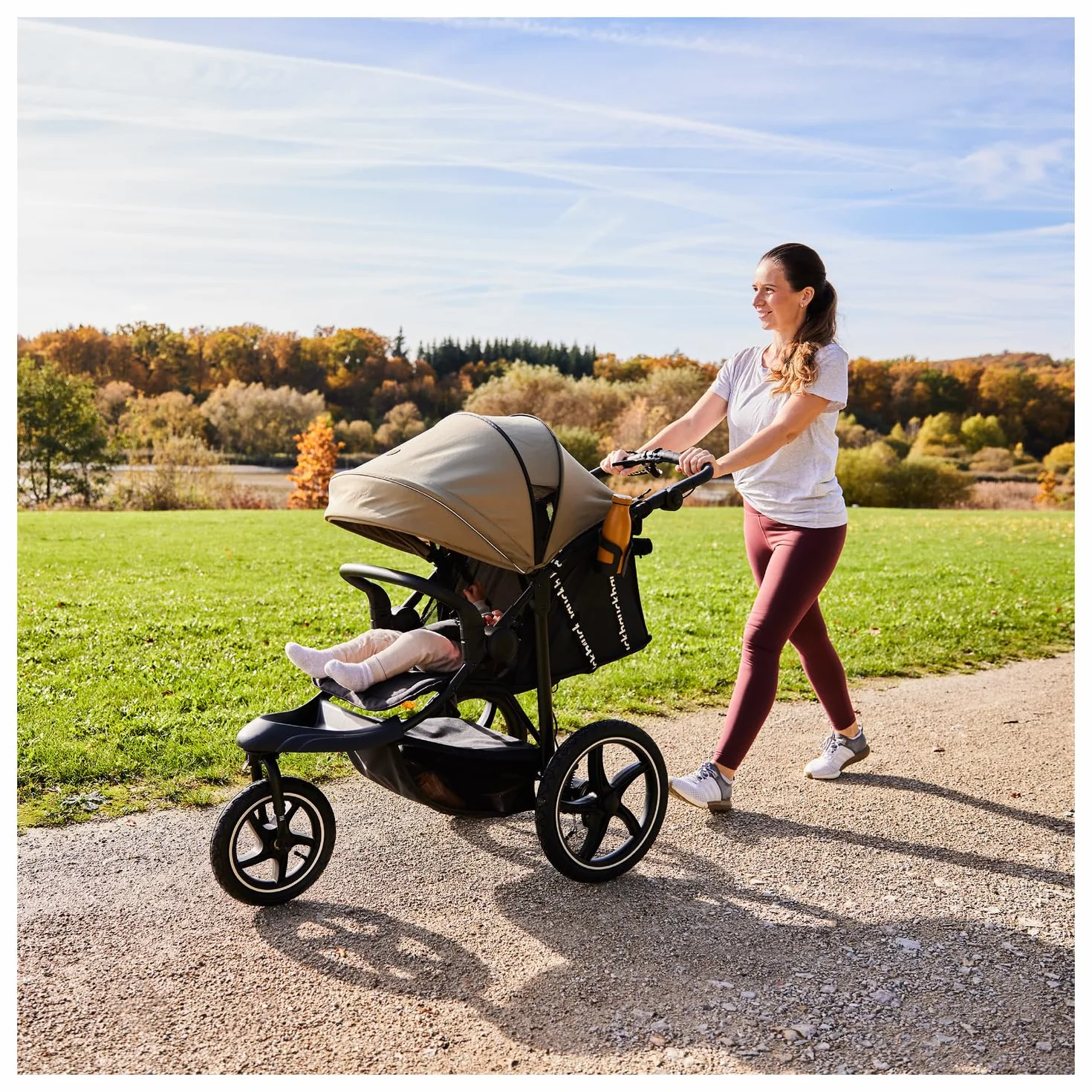 Hauck Runner 3 Olive Poussette 3 Roues Bébé Grandes Roues Air Suspension Frein à Main Canopy XL Fenêtre Maille Panier Couvercle Inclinable Porte-Gobelet 22 kg