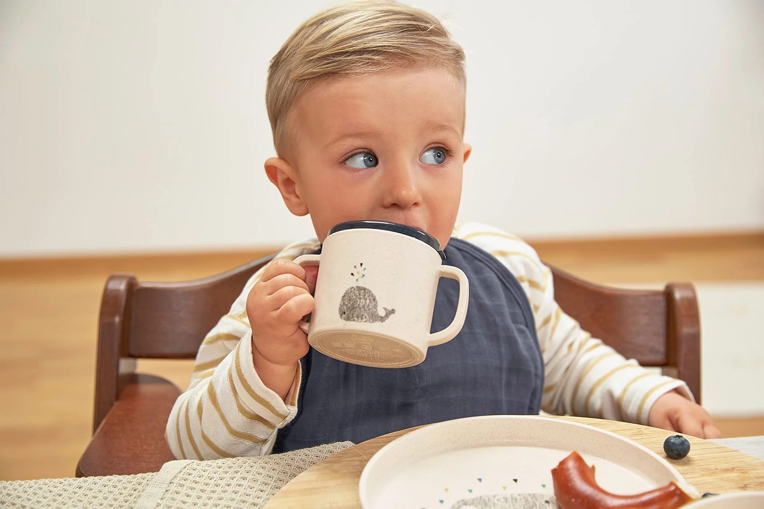 LÄSSIG Polypropylène PP Tasse à boire enfants anse couvercle amovible 150 ml Sippy Cup Little Water Whale