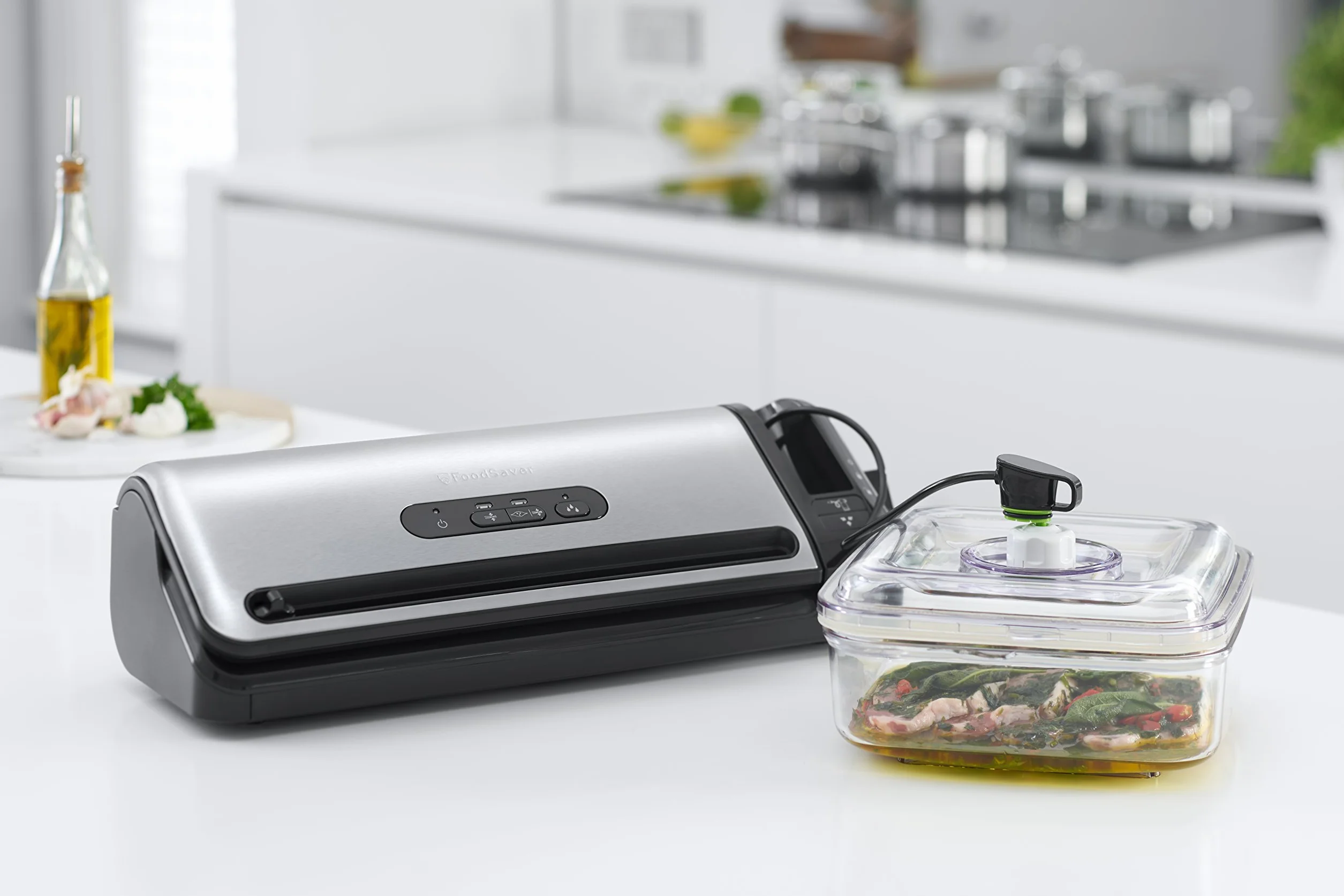 Machine Sous Vide FoodSaver FFS017X avec Compartiment Rangement Rouleau et Cutter, Fonction Marinade, Sacs Sous Vide et Adaptateur