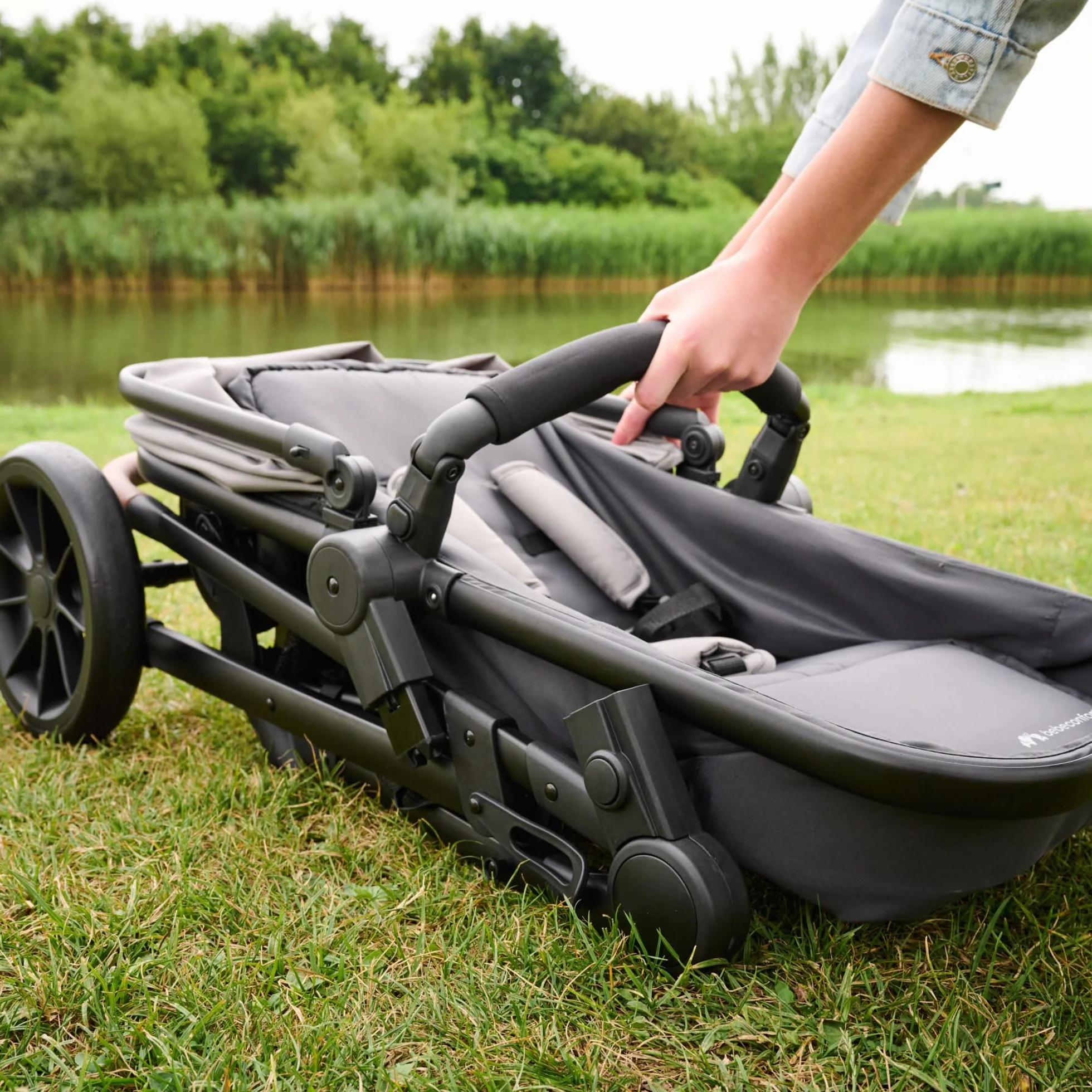 Bebeconfort Haze Trio Lux Poussette 3-en-1 i-Size 0-4 ans 22 kg Pliage Compact Tinted Grey