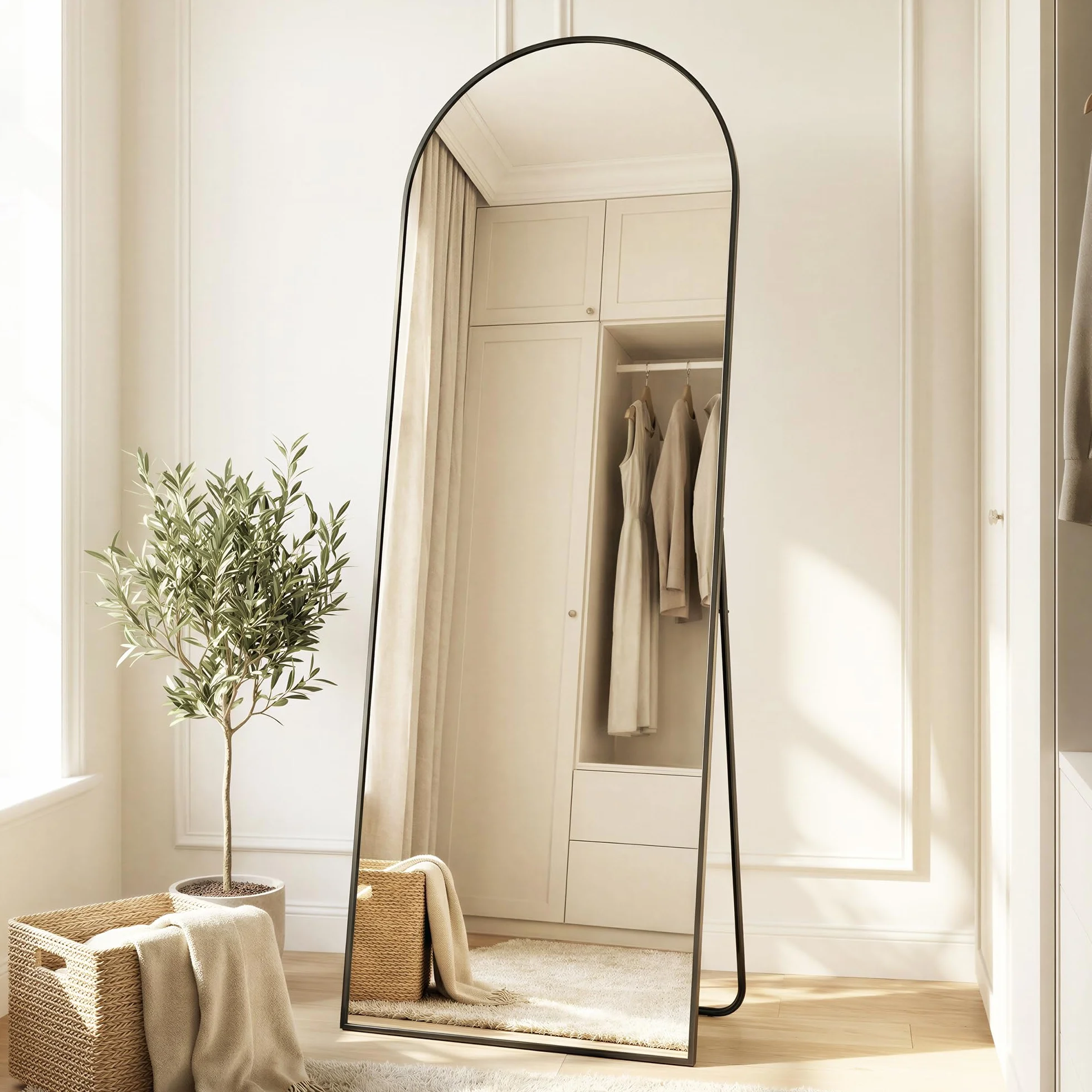 SONGMICS Miroir Intégral 160 x 50 cm Miroir Arqué sur Pied Cadre Alliage Aluminium Verre Trempé Noir