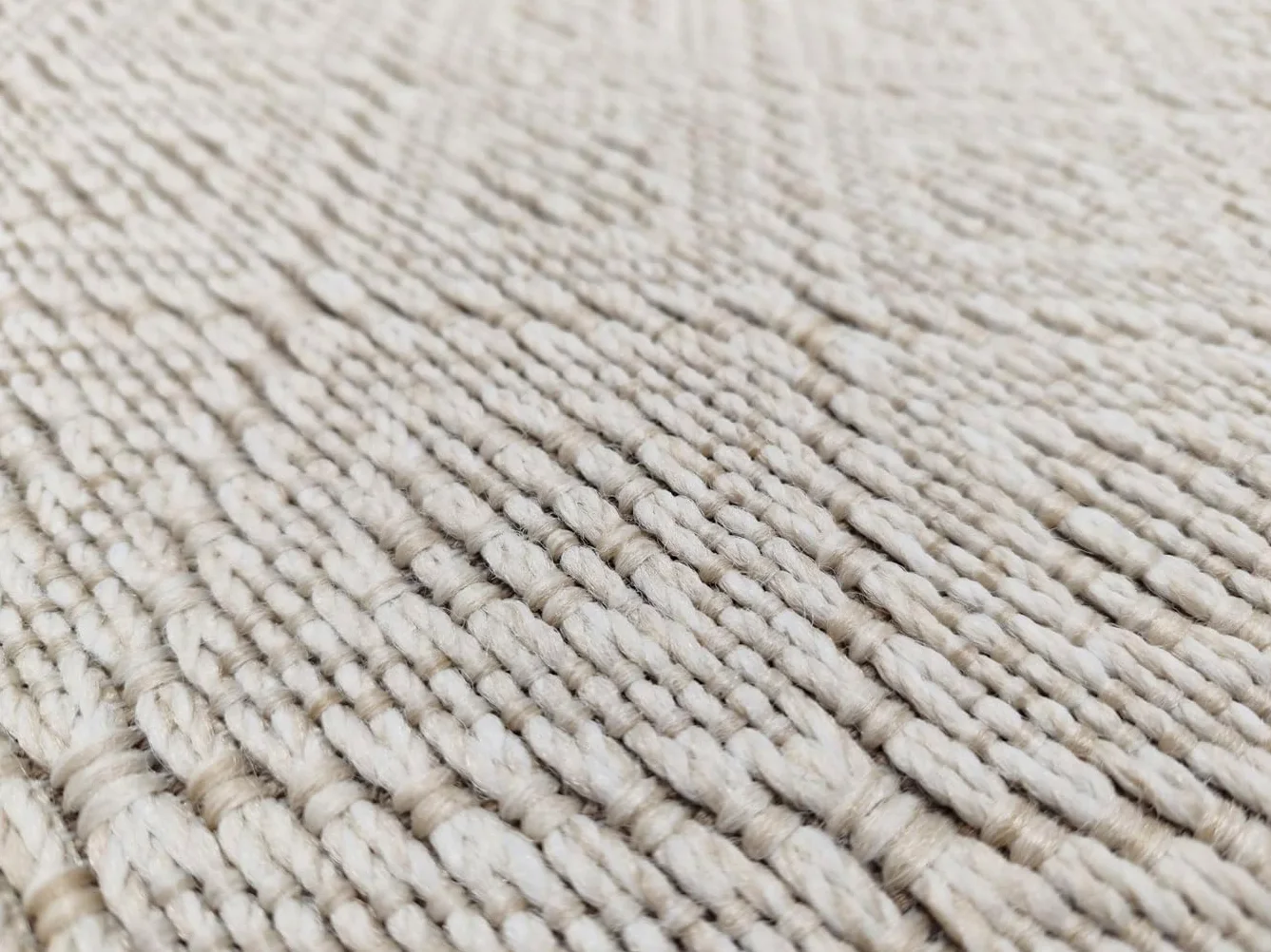 Tadi & Imperio1979 Tapis Rubis pour extérieur et intérieur - terrasse, Jardin, entrées, couloirs, Balcon, Salle à Manger, Cuisine - Disponible en Or et Beige - 85 x 250 cm.