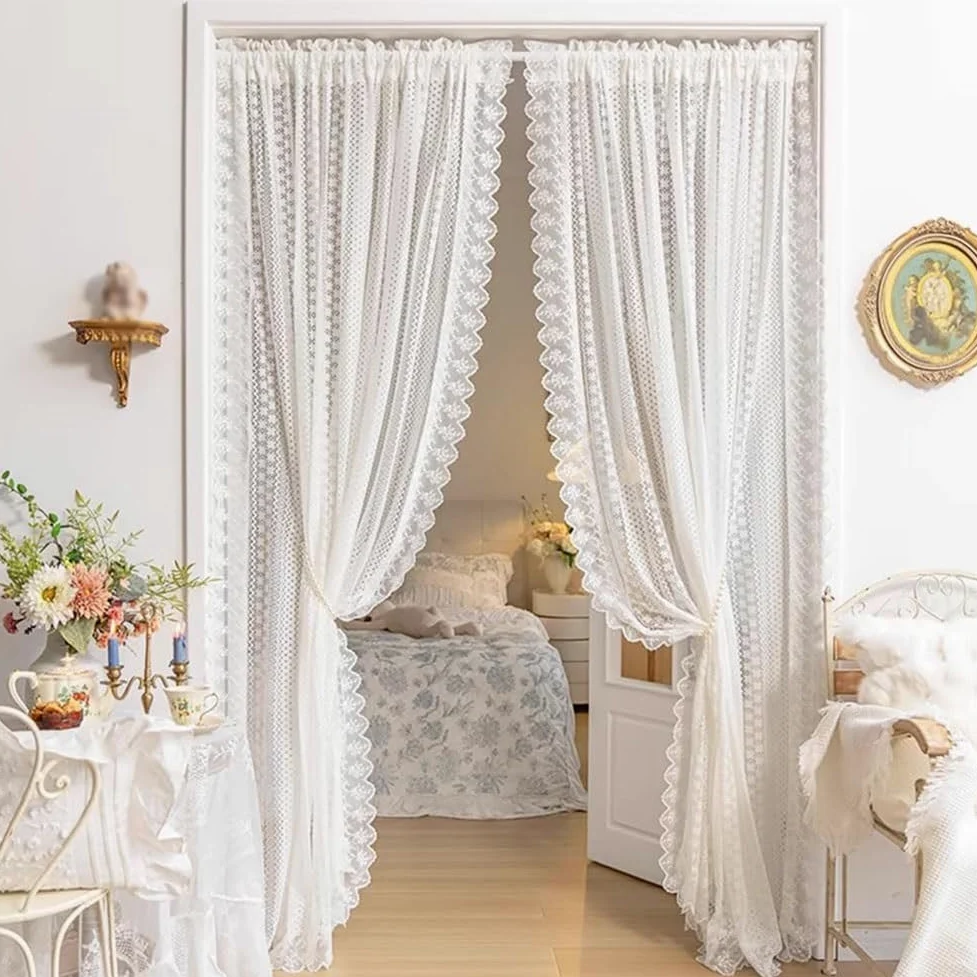 Lot de 2 Rideaux en Dentelle Blanc, Rideau Voilage Romantiques Français Filtrant la Lumière Passe-Tringle Bords Festonnés pour Salon Chambre(WxH160x130cm/63x51inch)