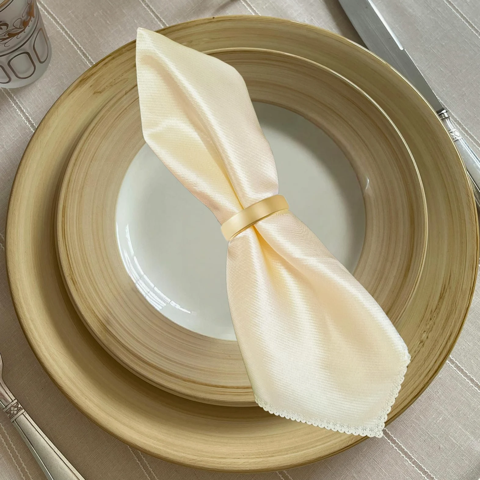 Lot de 80 ronds de serviette dorés en métal (demi-cercle) en acier inoxydable pour table de mariage, fête de Noël, dîner
