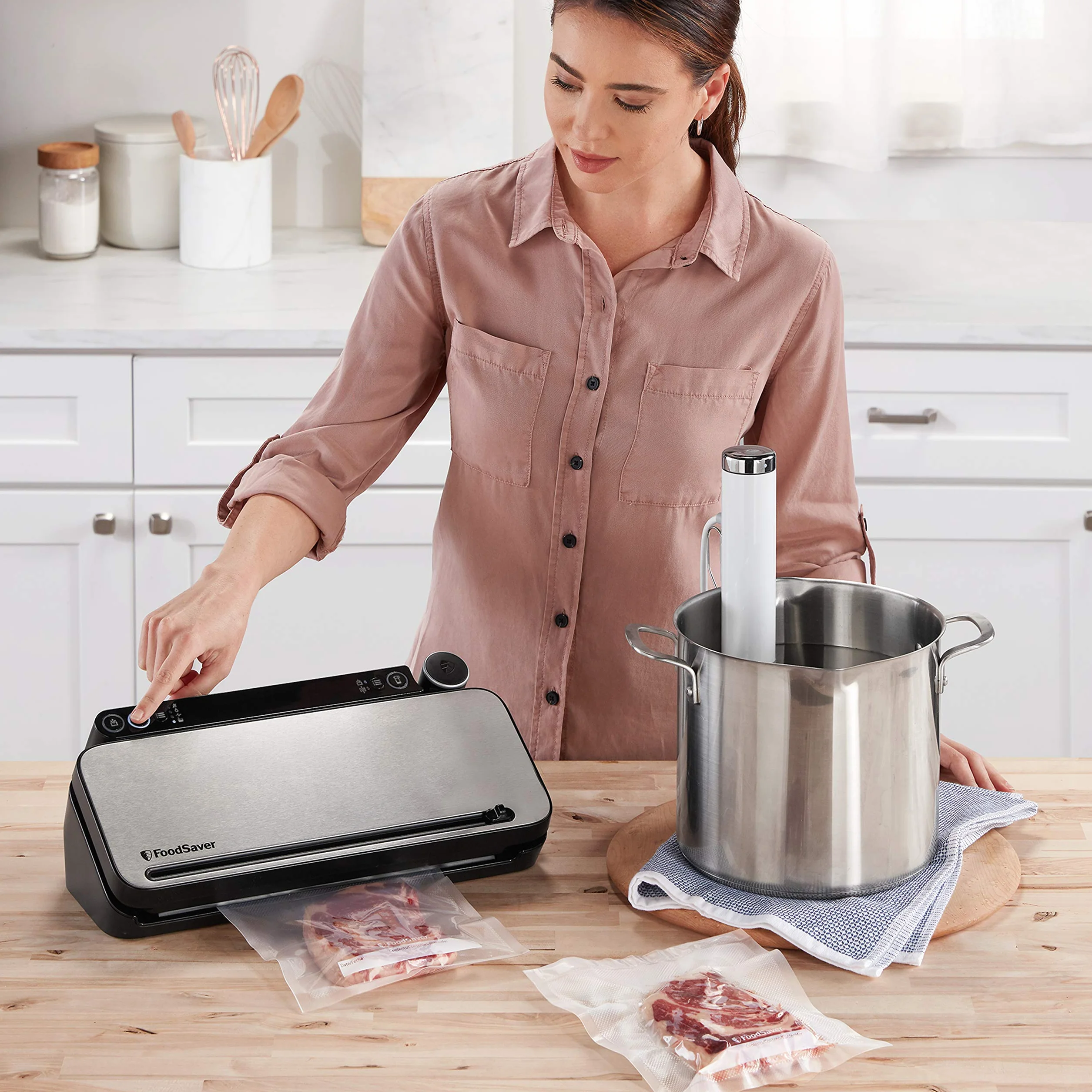 FoodSaver Machine Sous Vide Alimentaire VS3190X avec 1 rouleau, 4 sacs sous vide et 4 sacs zippés