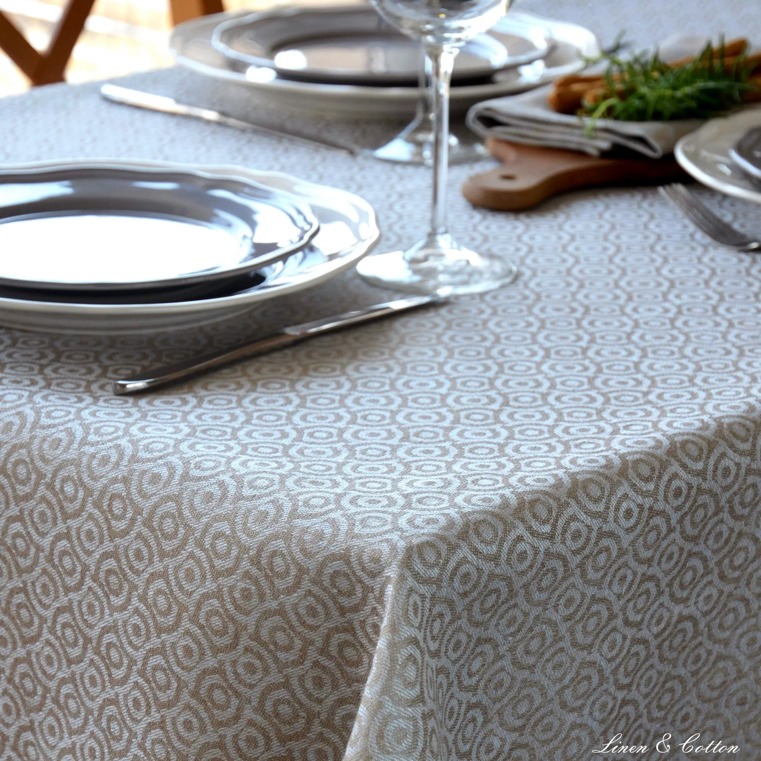 Linen & Cotton Jacquard Nappe de Table Ornements Désign Cervo - 100% Lin, Bleu Clair Beige (147 x 200 cm) Lavable Rectangulaire Grande Taille Couverture pour la Cuisine Décoration Salle à Manger Salon