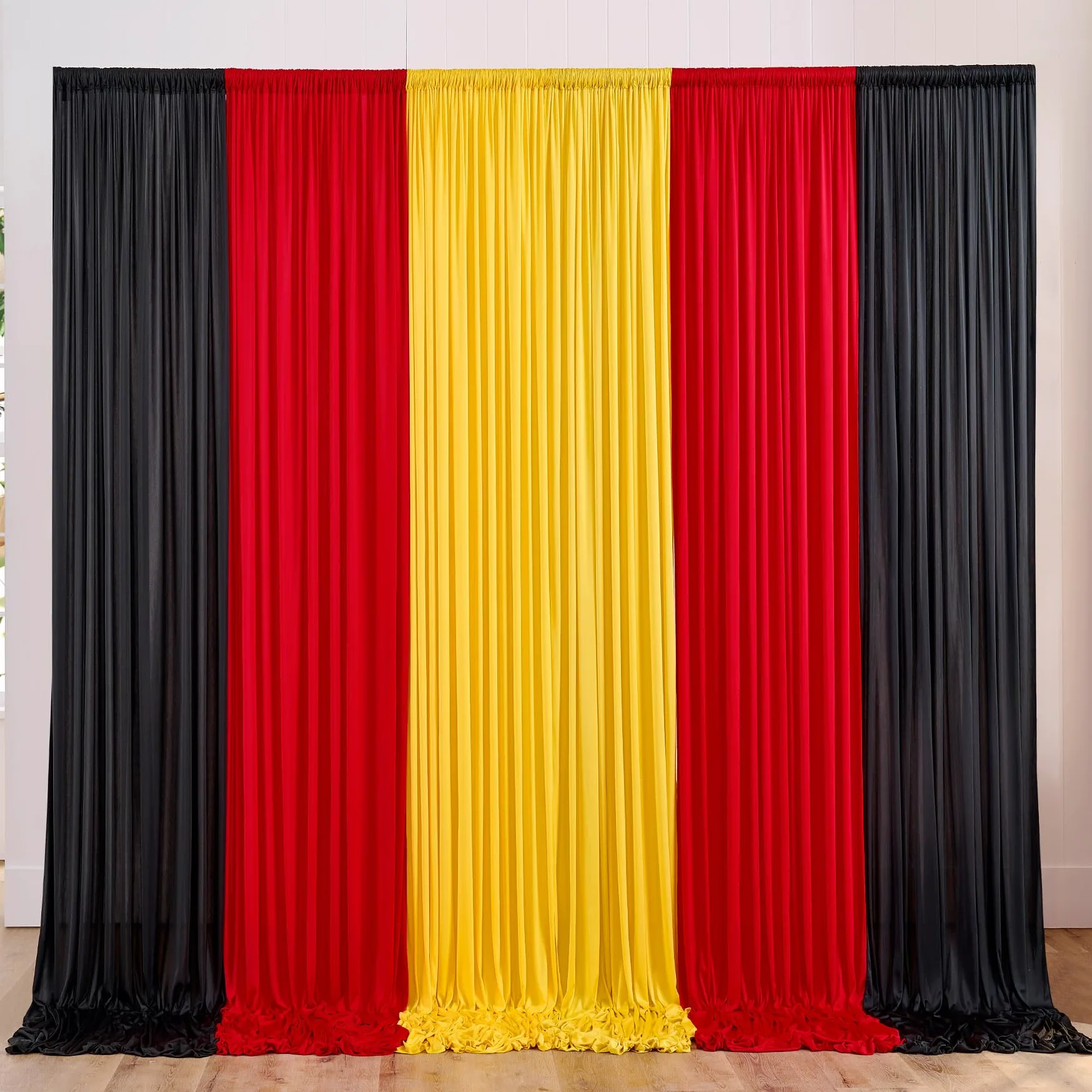 Lot de 6 panneaux de rideaux infroissables de 9,1 x 3 m - Noir, rouge et jaune - Toile de fond pour fêtes, Noël, fête d'anniversaire