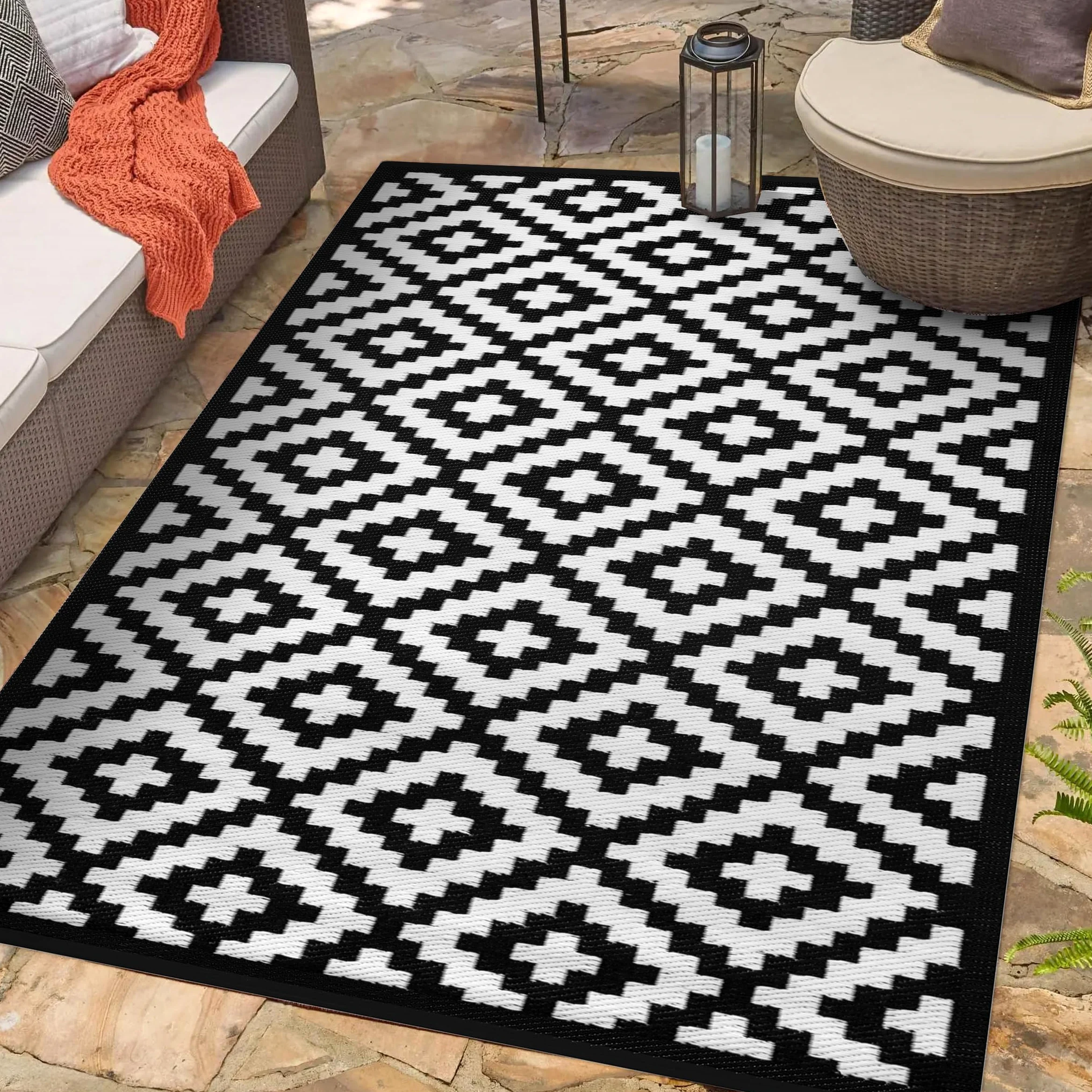 Green Decore Tapis d'Intérieur et d'Extérieur Réversible en Plastique Recyclé, Indoor/Outdoor Tapis Écologique Léger, 120 x 180 cm, Noir/Blanc