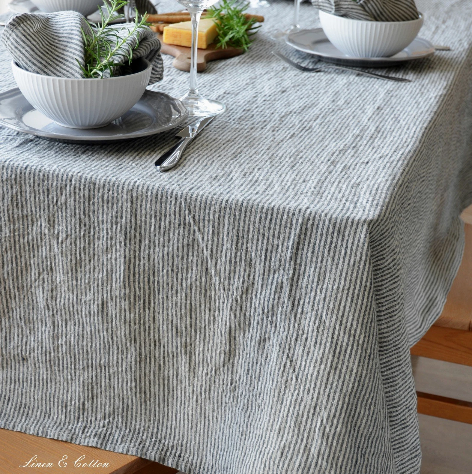 Linen & Cotton Vintage Rustique Rayée Nappe en Tissu Bjorn - 100% Lin Lavé, Beige Naturel Noir (153 x 153 cm) Drap de Table Champetre Campagne Carrée Lavable Machine pour Maison Cuisine Salle à Manger