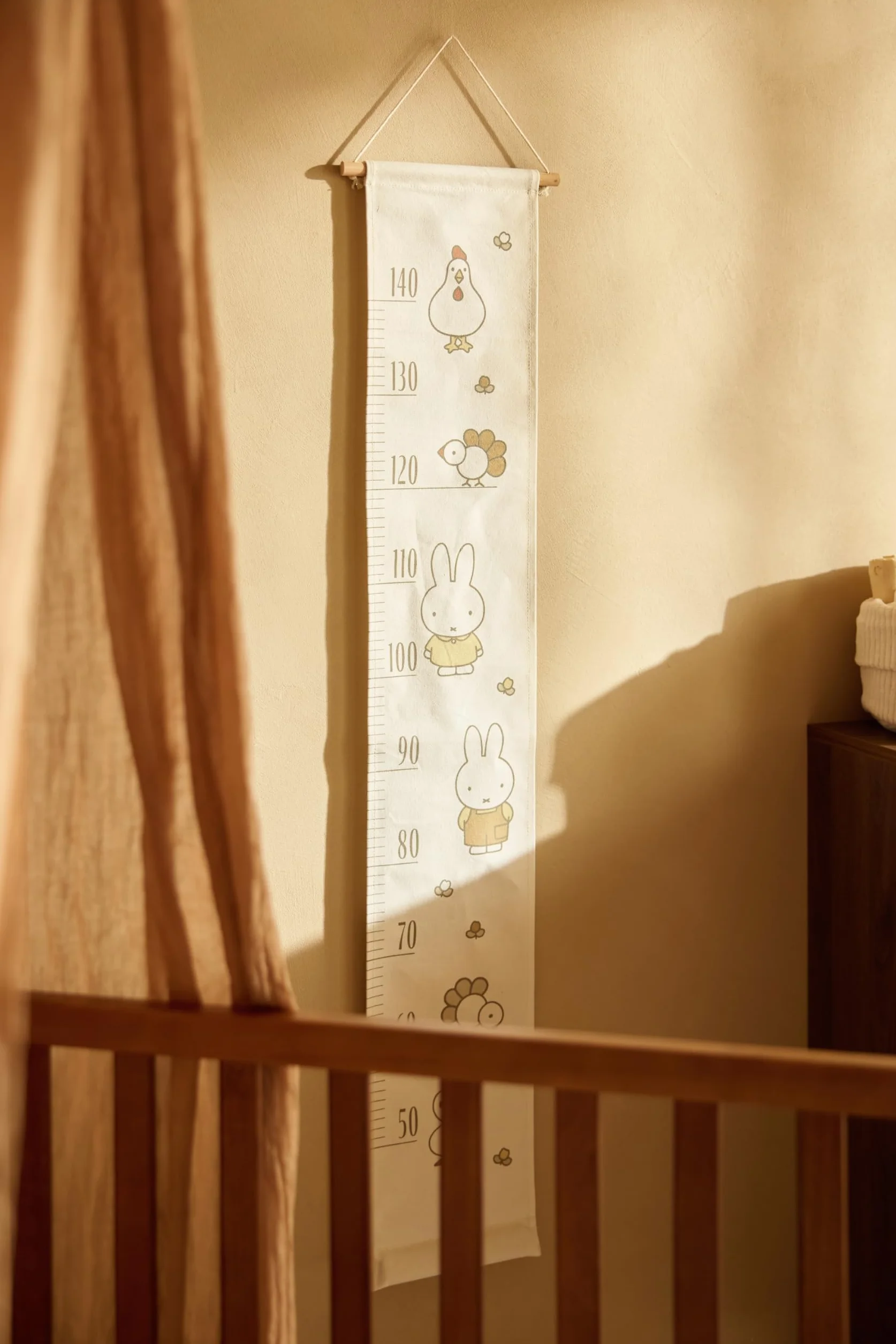Jollein Toise murale enfant Miffy Family Farm tissu suspendre croissance