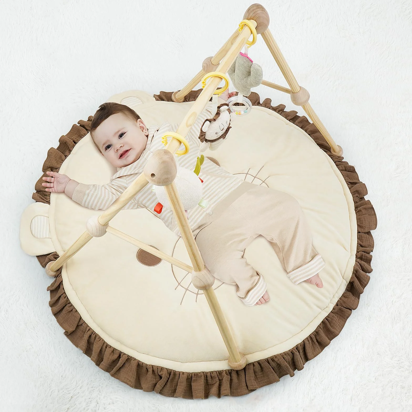 Tapis D'Eveil Bebe 4 en 1 Arche de Jeu en Bois Naturel 3 Peluches Amovibles Développement Visuel Auditif Tactile Cognitif 0-36 Mois Cadeau de Naissance