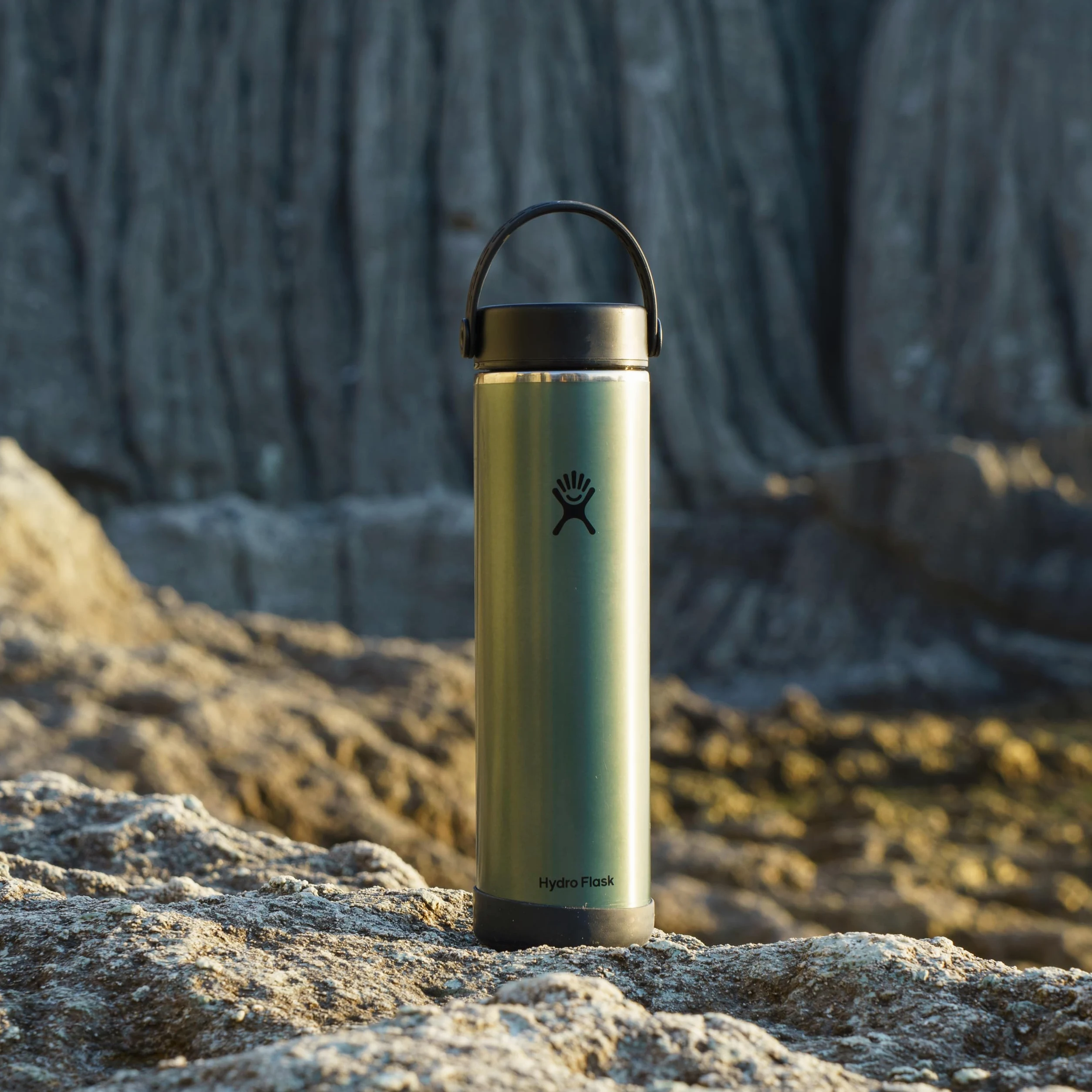 Hydro Flask Trail Series Bouteille d'eau légère avec Bouchon Flexible Large et Isolation sous Vide à Double paroi
