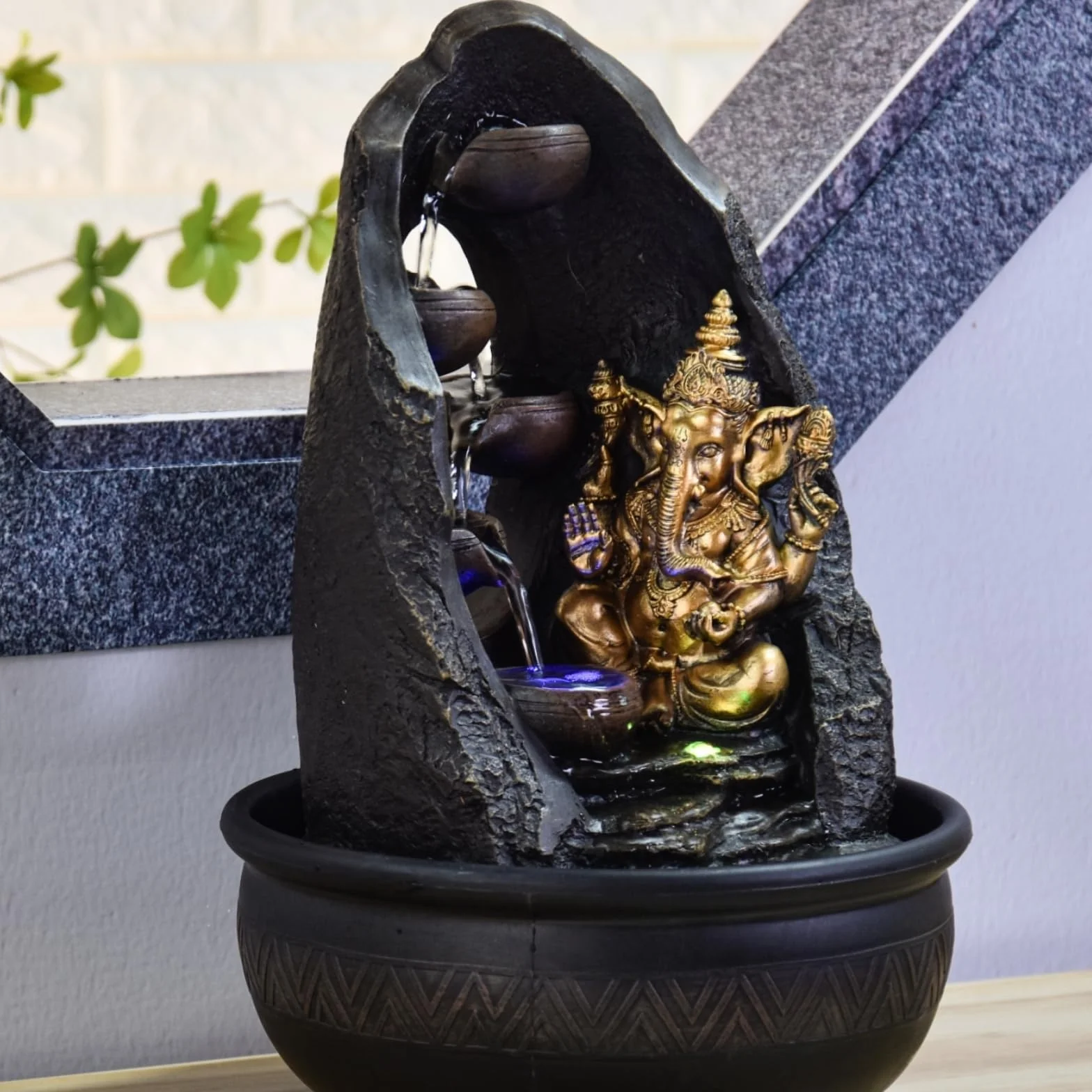 Fontaine d'Intérieur Bouddha Ganesh avec Lumière LED Colorée Feng Shui Zen H 40cm Mystic Zen'Light