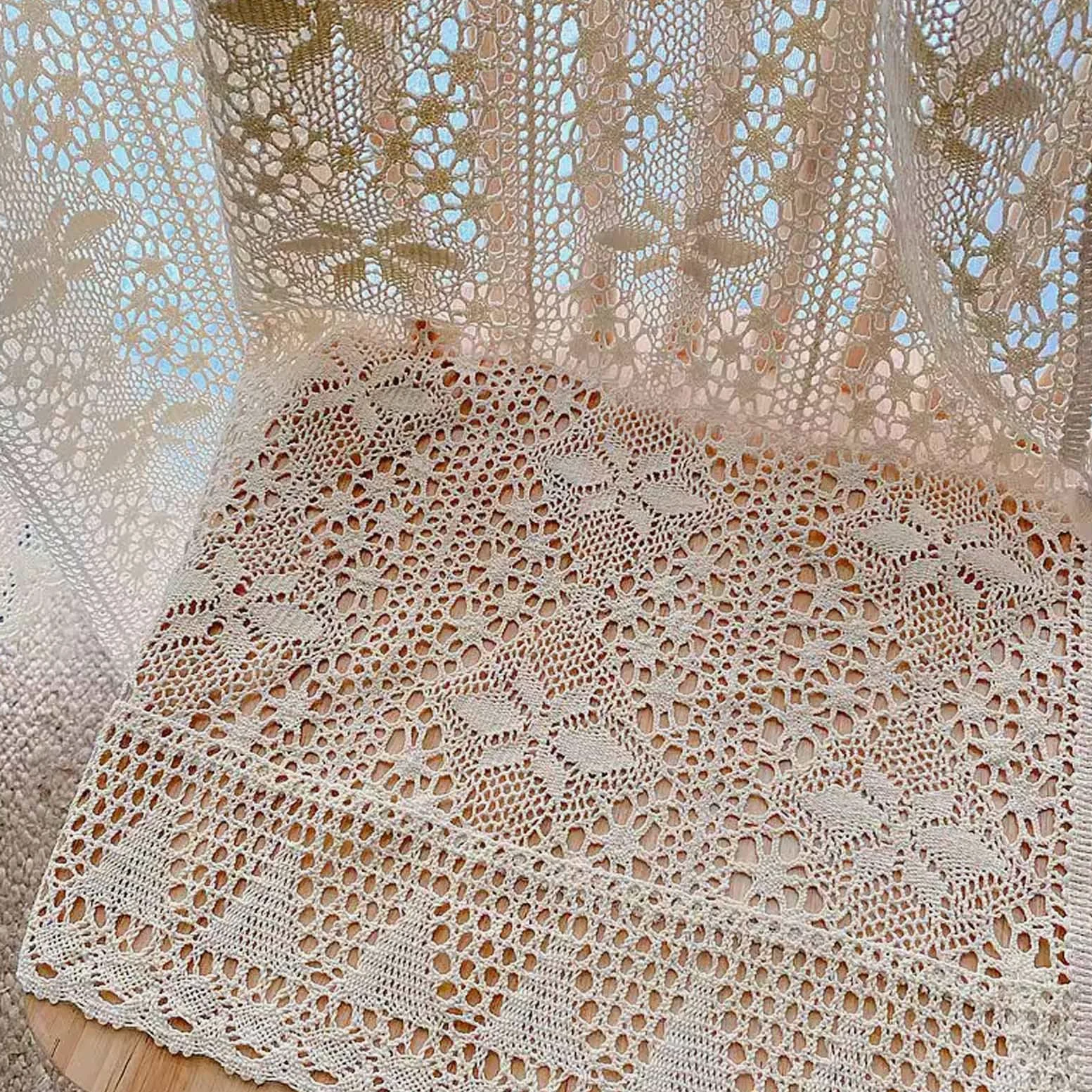 Rideaux en Dentelle Beige Shabby Chic avec Pompons, Rideaux De Fenêtre Vintage Creux en Coton Style Bohème pour Cuisine, Salon, Chambre à Coucher, 1 Panneau