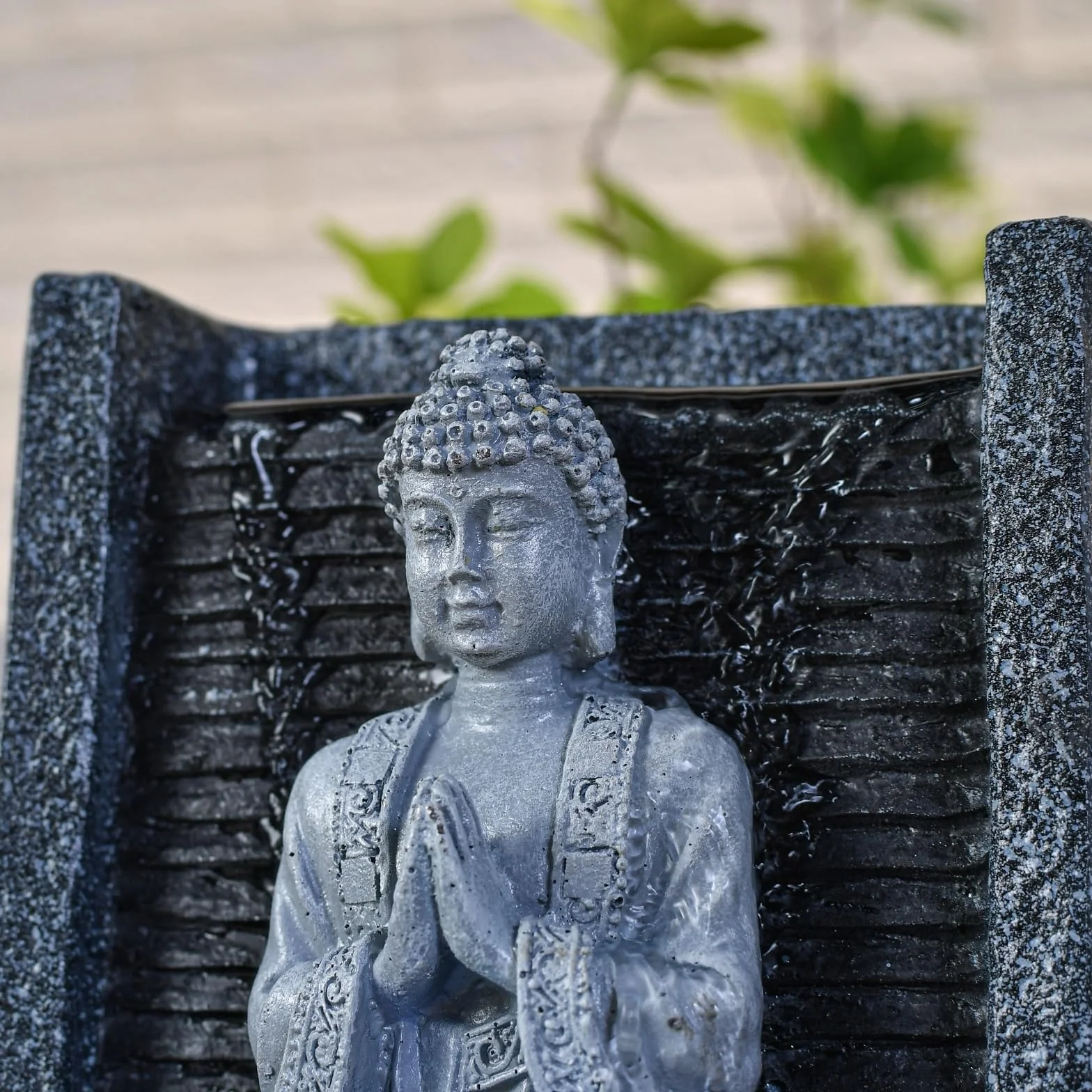 Fontaine d'Intérieur Bouddha Mur d'Eau Cascade Lotus Lumière LED Blanc Déco Zen Salon Chambre Feng Shui H 26cm
