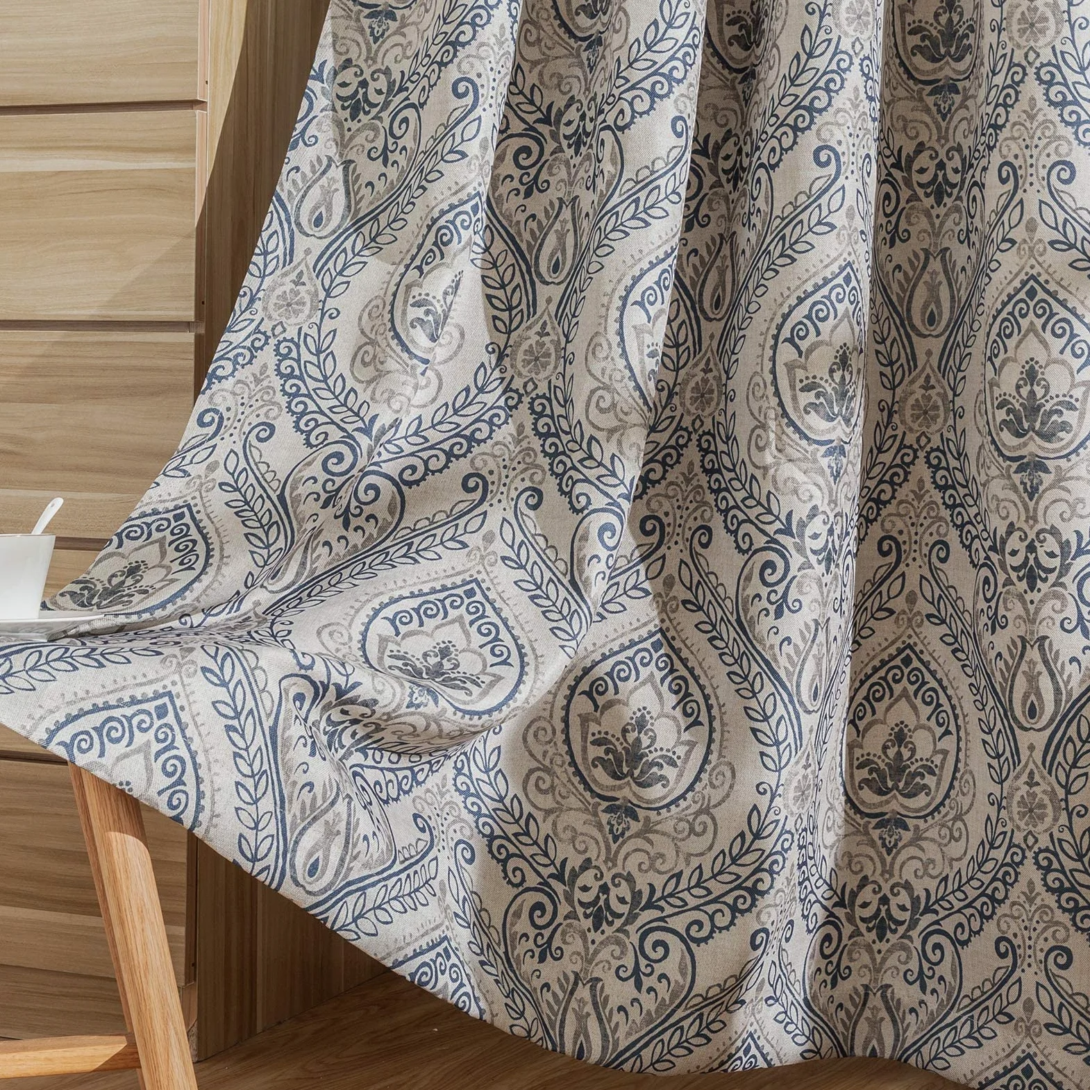 TOPICK Lot de 2 Rideau Occultant avec Oeillets Bleu Rideaux Thermique Isolant Anti Chaleur Double Rideau Fenêtre Aspect Lin Rideau Opaque avec Motif Oriental Vintage Salon Chambre 130 x 175cm (L x H)