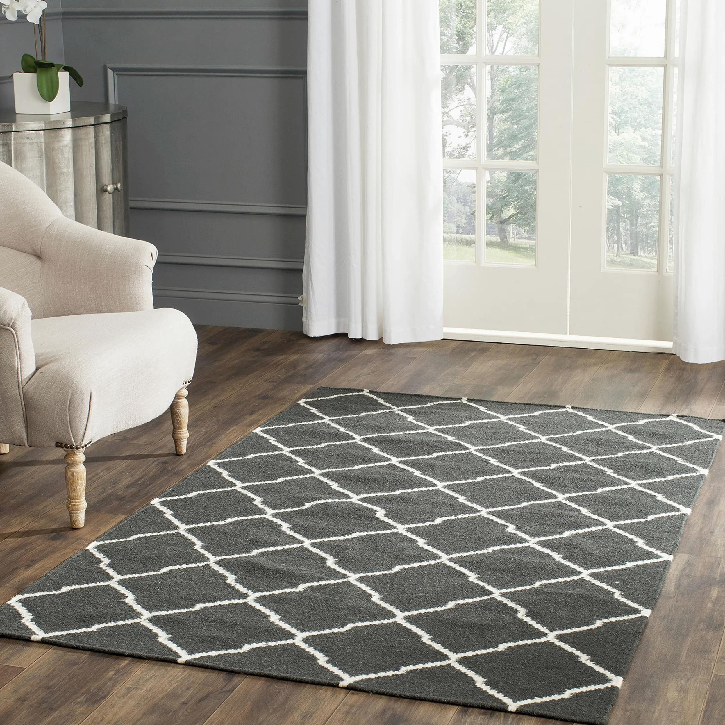 SAFAVIEH Tapis Contemporain pour Salon, Salle à Manger, Chambre à Coucher - Dhurrie Collection, Tapis à Poil Court, Chocolat et Ivoire, 91 X 152 cm