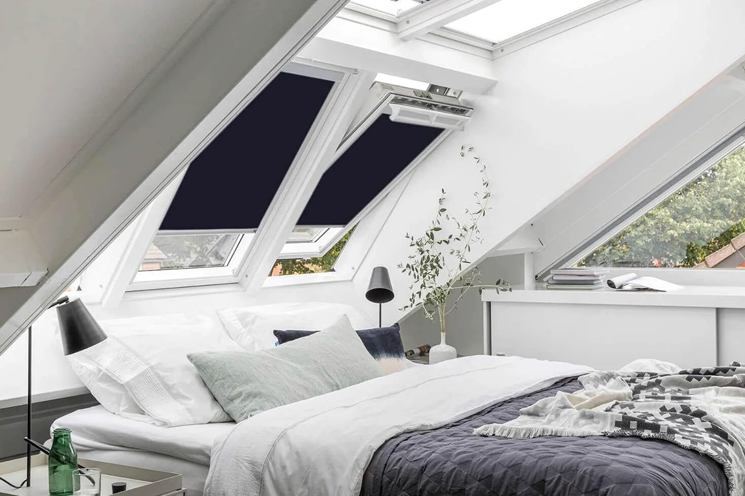 Skylight Store occultant pour fenêtres de toit Fakro - Bleu marine minuit - (55/118)