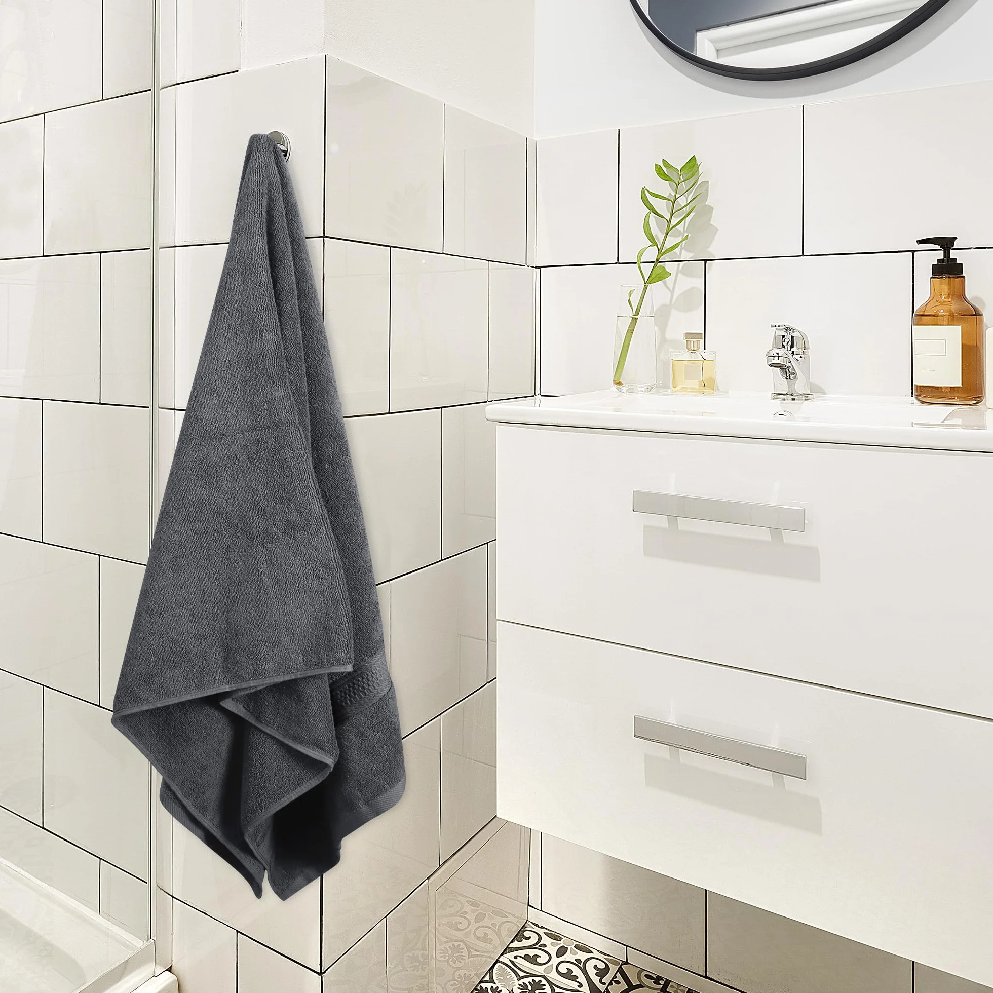 Serviettes de Bain Utopia Lot de 4 (69x137 cm) 100% Coton filé à l'anneau Gris