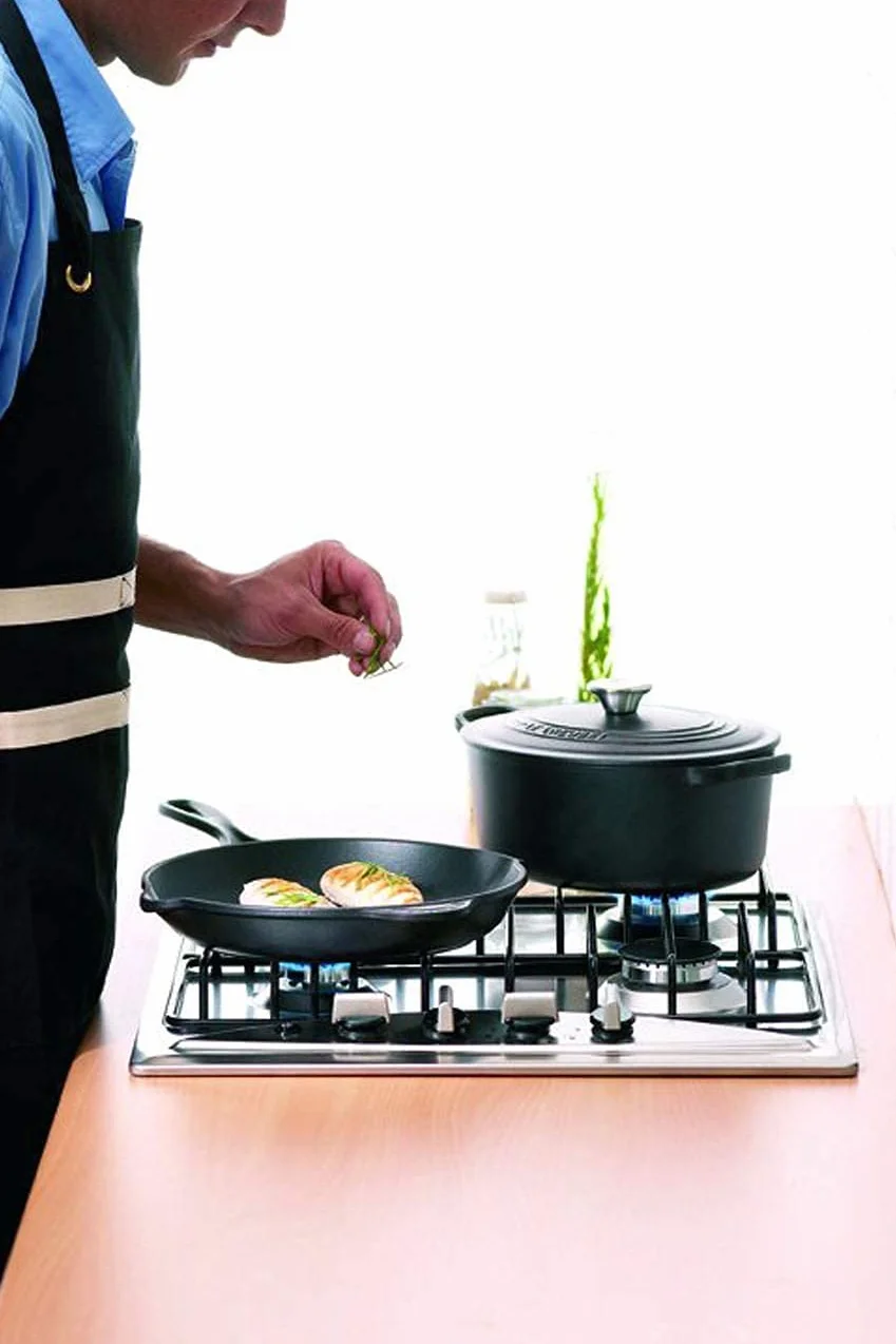 LE CREUSET Tablier avec Poches, Boucle et Système de Tension des Sangles, 100% Coton, Taille unique, 95000700000000